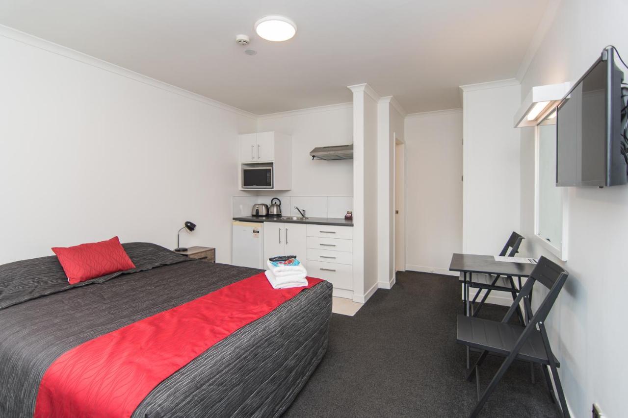 The Hibernian Studio Apartments - 4 Latter Street Тимару Экстерьер фото